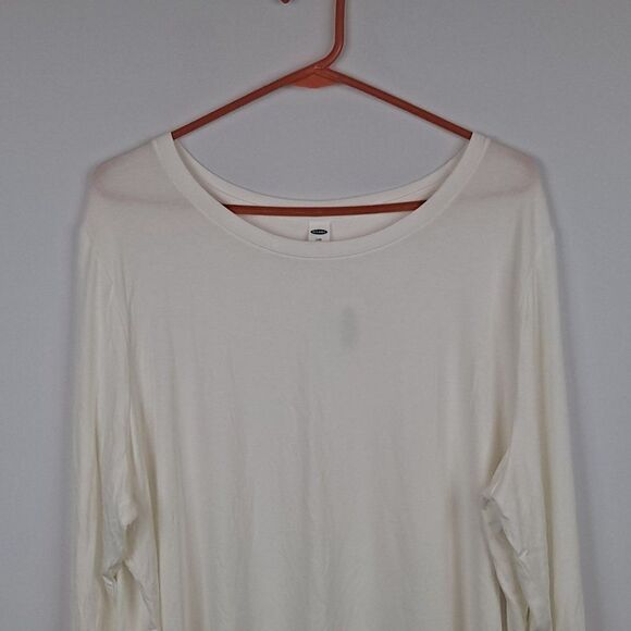 Ladies luxe top  NWT - Picture 2 of 9